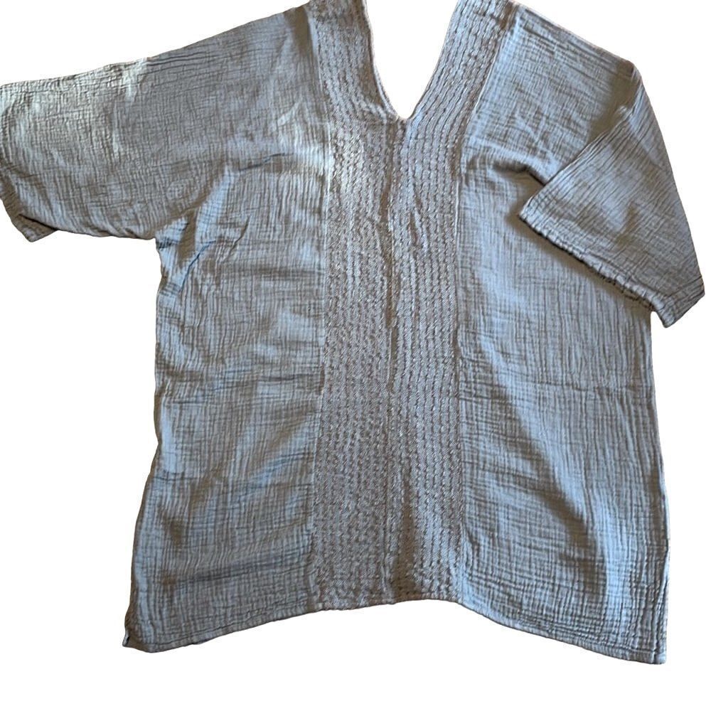 Bohemian lagen look textured crinkle double V-neck neutral tunic OS